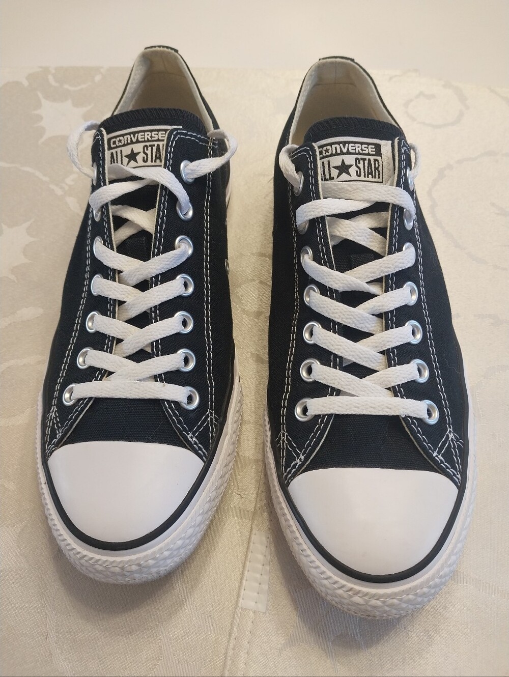 CONVERSE All-Star Chuck Taylor's Low Canvas Size Men's 9 Women's 11 Black White